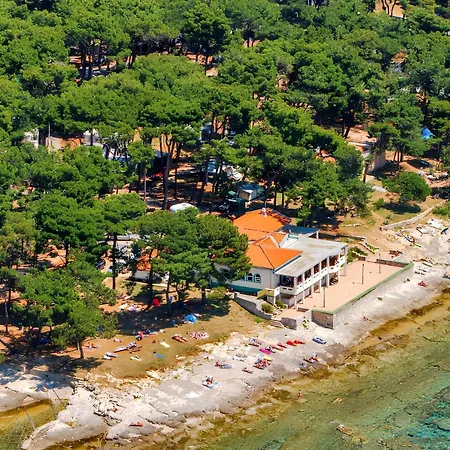 Διαμέρισμα Modern In - 73 M² - Balcony And Air Conditioning Bašanija